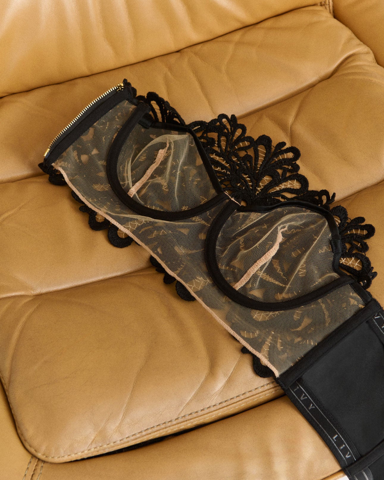 BUSTIER LENNOX