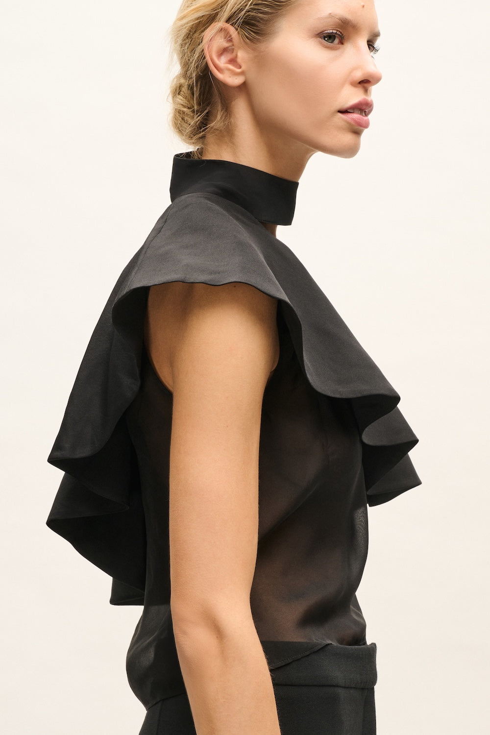 TOP JUD BLACK