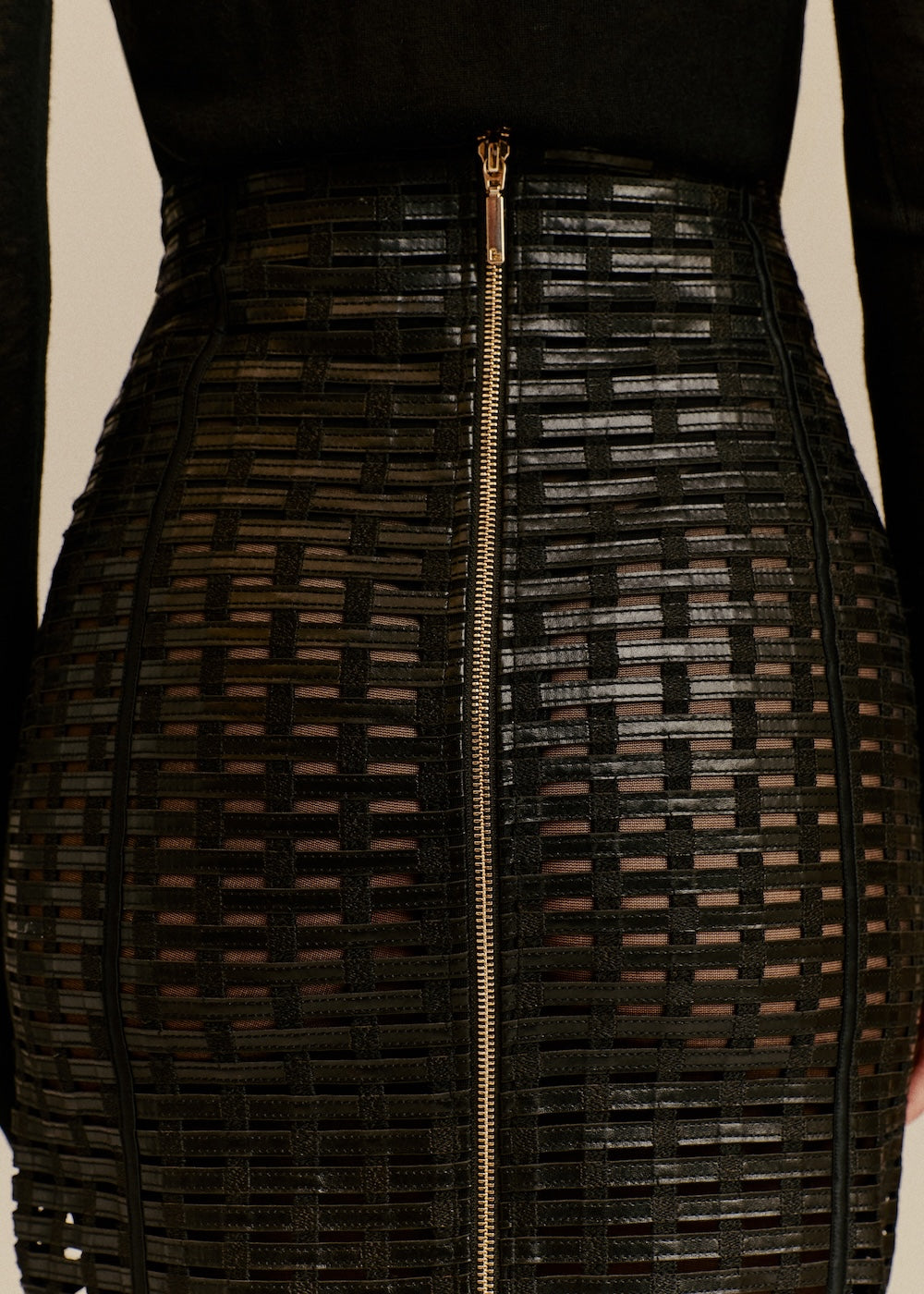 BLACK LIGHT SKIRT