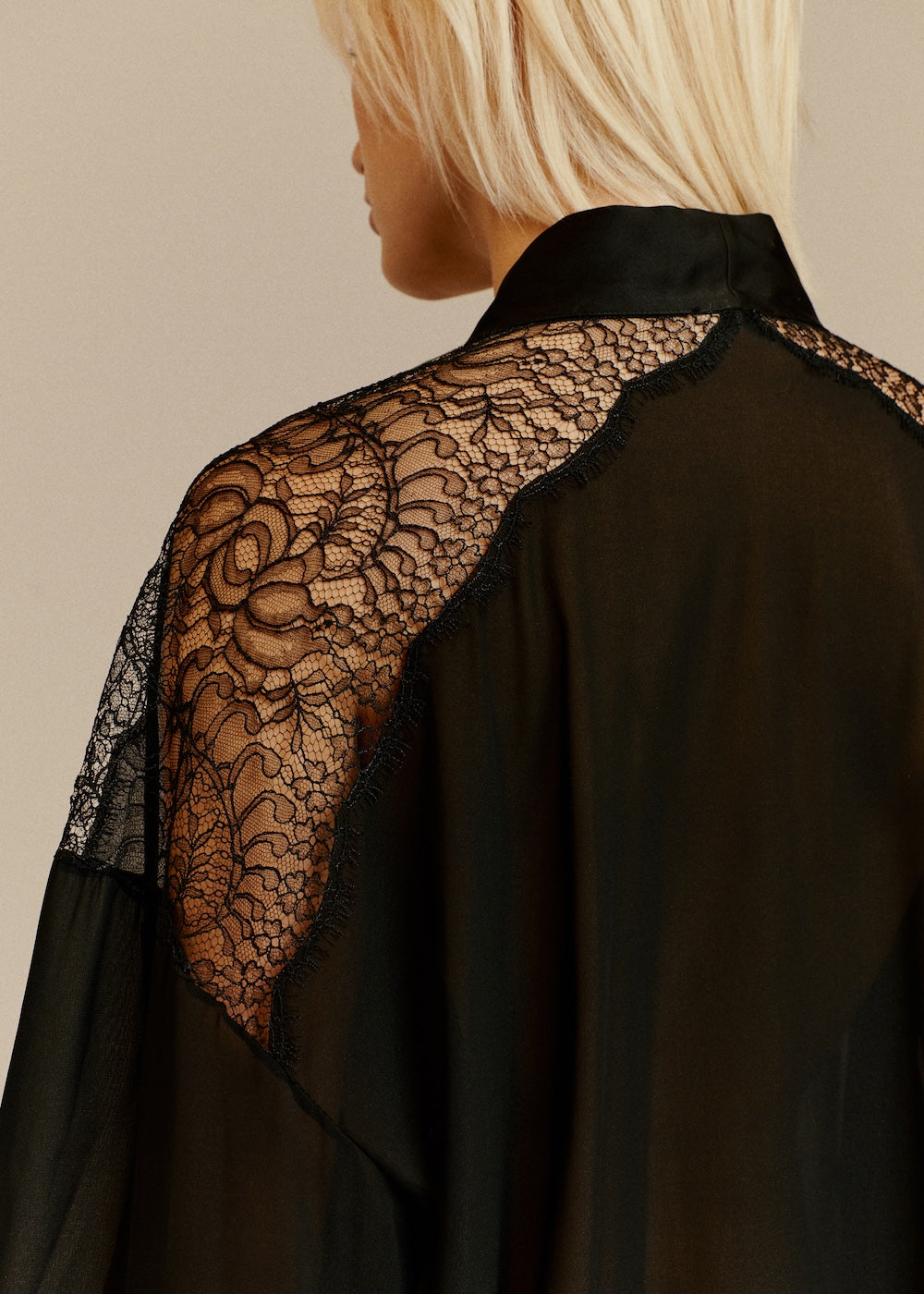 BURNING DESIRE BLACK KIMONO 