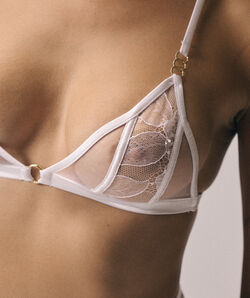 SOFT TRIANGLE ADORN;${refinementColor}