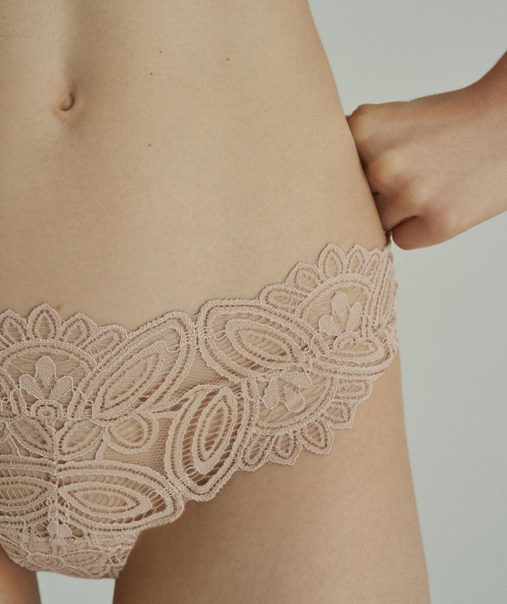 TANGA BELLFLOWER;${refinementColor}