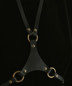 HARNAIS EN CUIR ABYSSE;${refinementColor}